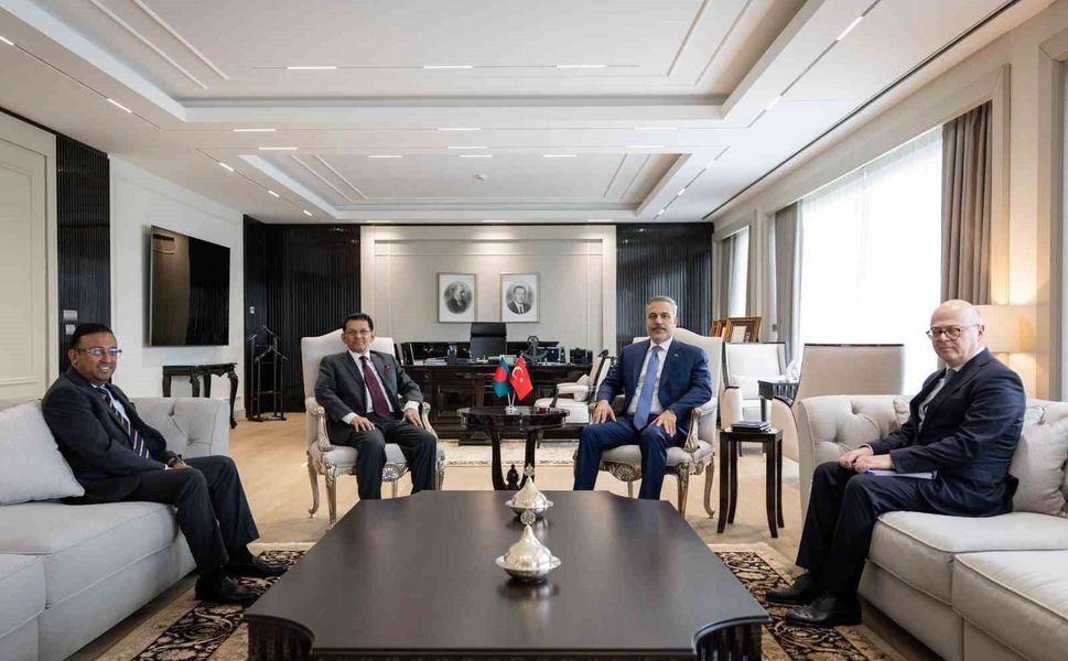 Bakan Fidan, Bangladeş Dışişleri Bakanı Rahman ile bir araya geldi