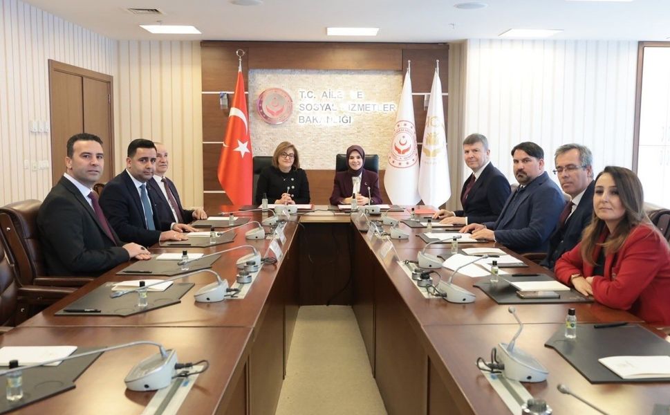 Bakan Göktaş: 'Büyüklerimizin refahını ve sosyal hayata katılımını artıracak çalışmaları yaygınlaştırıyoruz'