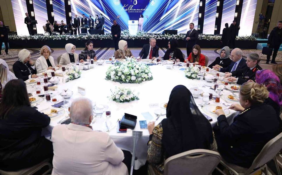 Bakan Göktaş: 'Genç kızlarımızın önünü açmayı Türkiye Yüzyılı beşeri sermayesini güçlendiren stratejik bir adım olarak görüyoruz'