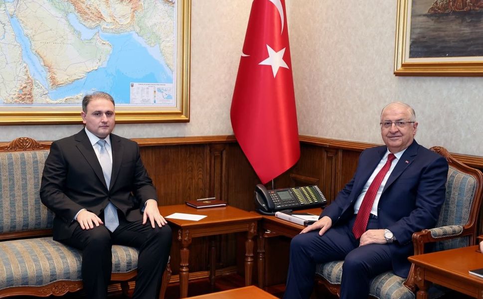 Bakan Güler, Azerbaycan Savunma Sanayii Bakanı Mustafayev ile görüştü