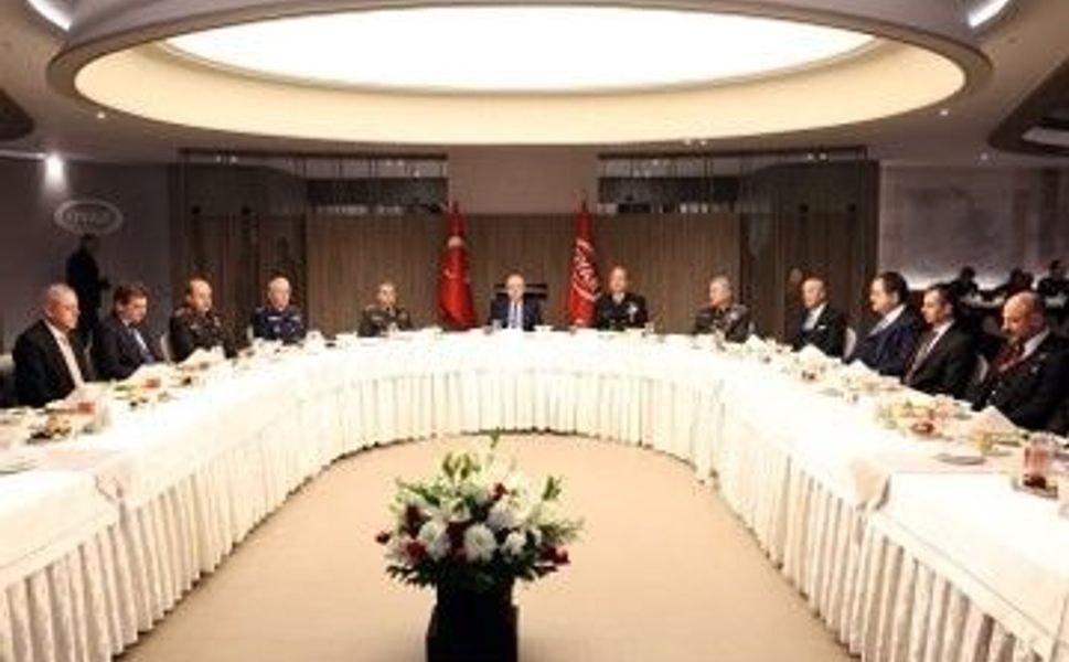 Bakan Güler, iftarda OYAK personeli ile bir araya geldi