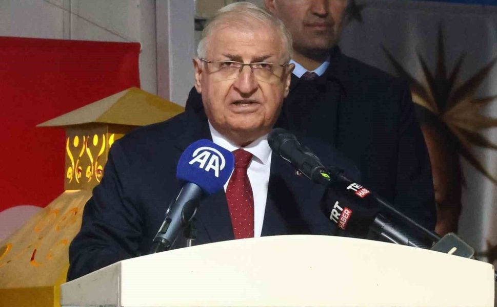 Bakan Güler: 'Türkiye bu süreçte ateşkesin sağlanmasını, diplomasinin yeniden devreye girmesini savunan tutum ortaya koymaktadır'