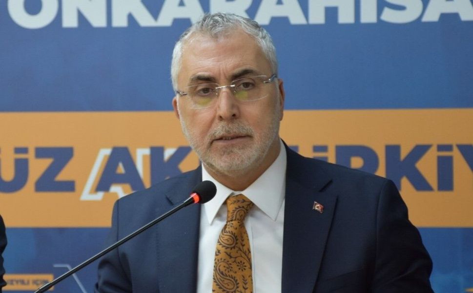 Bakan Işıkhan: 'Şu anda, dünya tarihine yeni bir başlık açıldığı bir dönemden geçiyoruz'