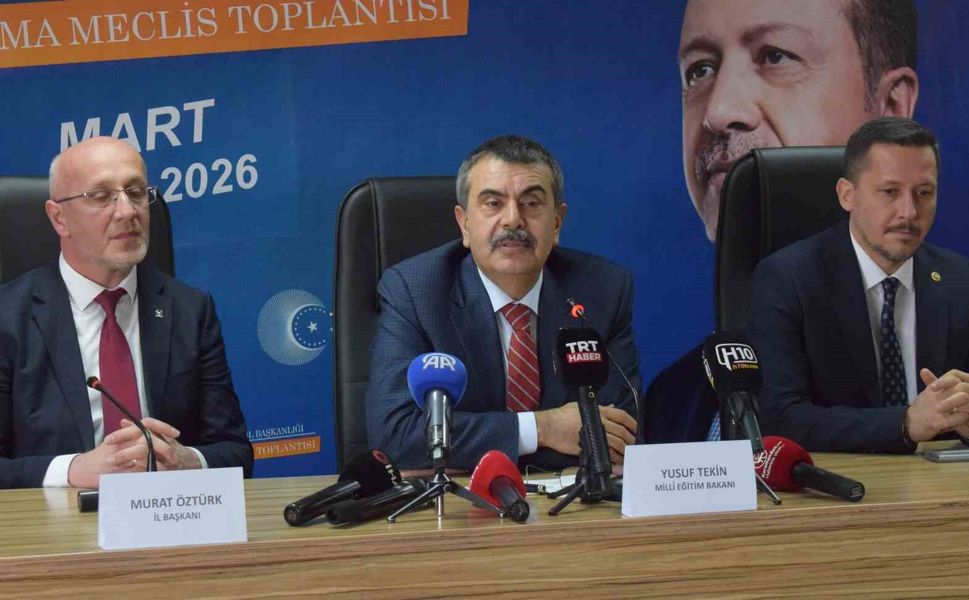 Bakan Tekin: 'Fatma öğretmenin adı görev yaptığı okula verildi'