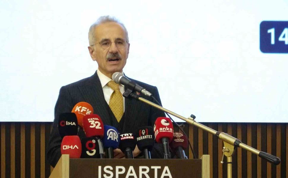 Bakan Uraloğlu: 'Hürmüz Boğazı'nda Türk bayraklı gemiler için ISPS Güvenlik Seviyesi 3'e çıkardık, karayolu taşımacılarımıza güvenli güzergahlar sağladık'