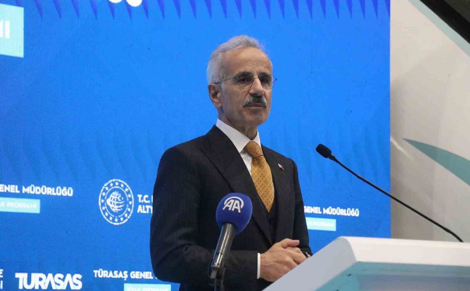 Bakan Uraloğlu: 'İran, ABD ve İsrail savaşı masum sivillerin hayatını tehdit ediyor'
