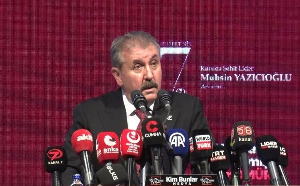BBP lideri Destici: 'Muhsin Yazıcıoğlu bizim sadece genel başkanımız değil, o bizim dava arkadaşımızdır'