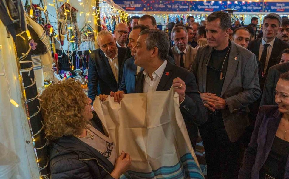 CHP Genel Başkanı Özel'den Manisa'da buruk iftar