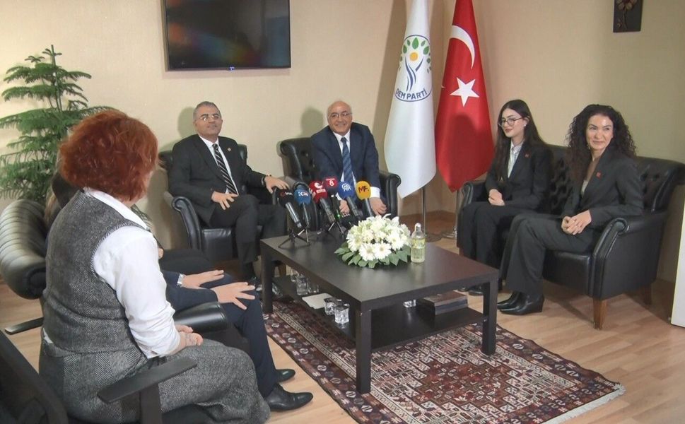 CHP'den DEM Partiye bayram ziyareti