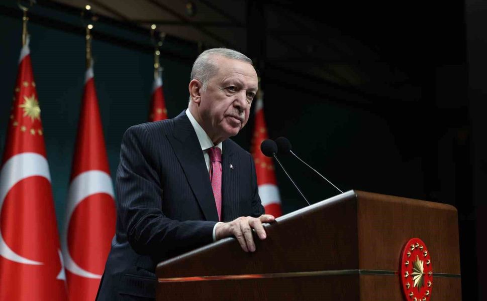 Cumhurbaşkanı Erdoğan: '(İran'ın Türkiye'yi hedef alan füzeleri) Türkiye'nin dostluğunu zora sokacak son derece yanlış ve provakatif adımlar atılmaya devam ediliyor'