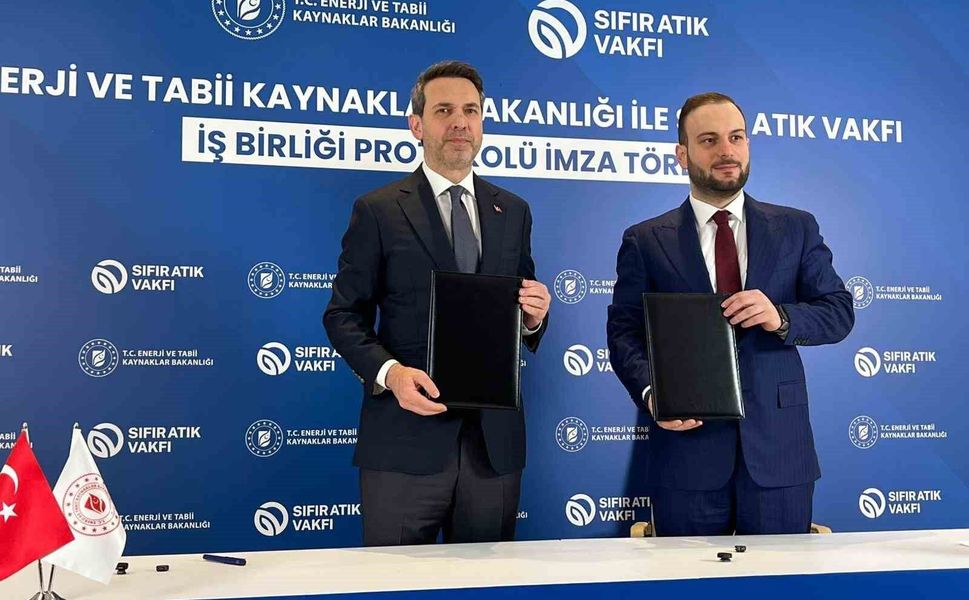 Enerji ve Tabii Kaynaklar Bakanı Bayraktar: 'Savaşın eşiğinde enerjiyi doğru kullanabilmek her zamankinden daha önemli'