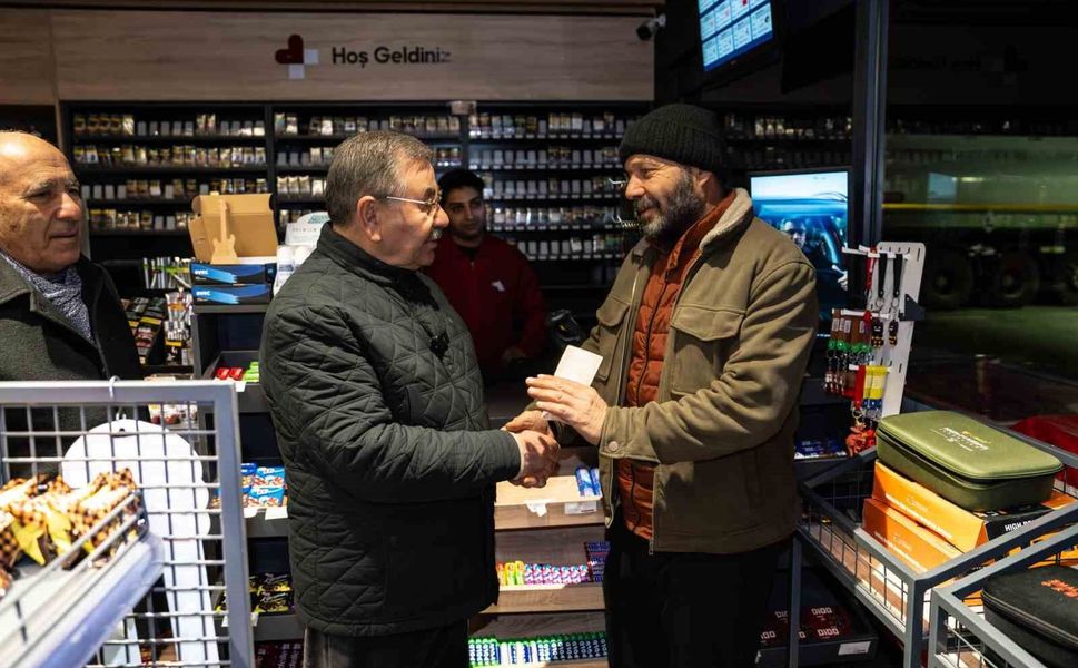 Gölbaşı Belediyesi'nden vatandaşlara sahurluk ikramı