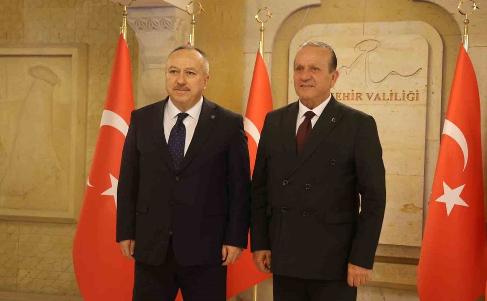 KKTC Başbakan Yardımcısı Ataoğlu: 'Farklı ülkelere gitmek yerine kendi adamızı ziyaret edin'