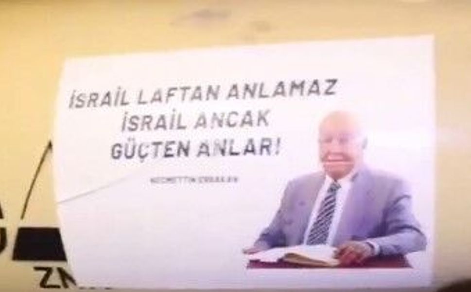 İran’dan Dikkat Çeken Mesaj: Füze Üzerinde Erbakan’ın Sözü