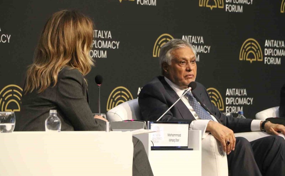 Antalya Diplomasi Forumu'nun Güney Asya oturumunda 'Hürmüz Boğazı' mesajı