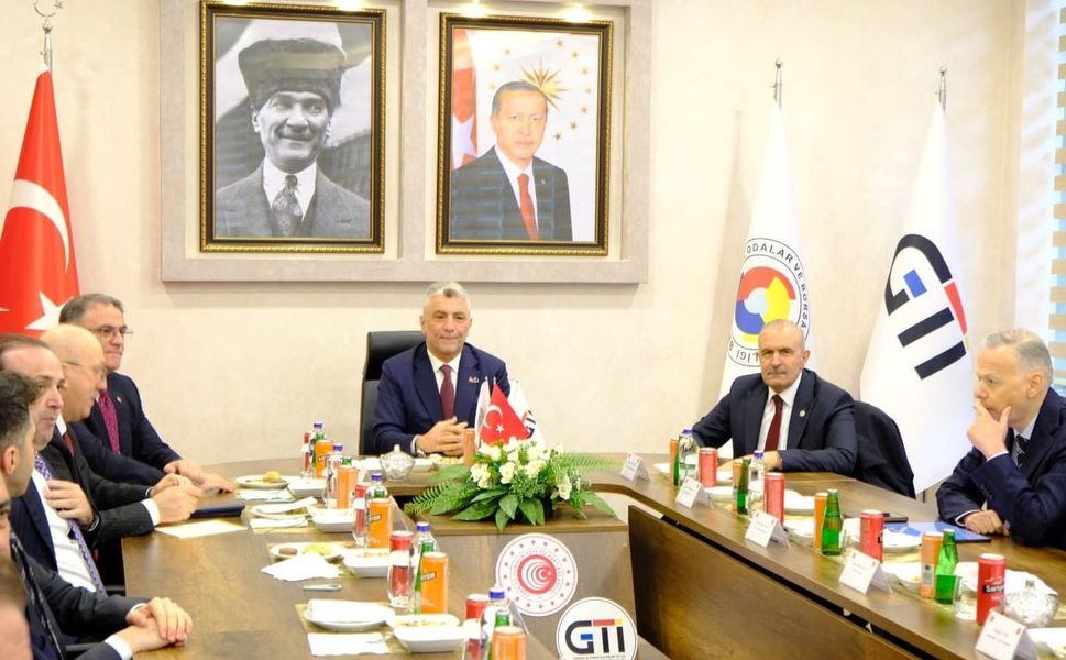 Bakan Bolat: 'İran'a açılan kapılarda sorun yok'