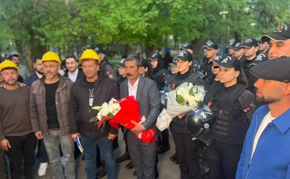 Bakan Çiftçi: 'Madenci eyleminin sağduyu ve ve nezaket içinde sona ermesi anlamlı bir tablo ortaya koymuştur'