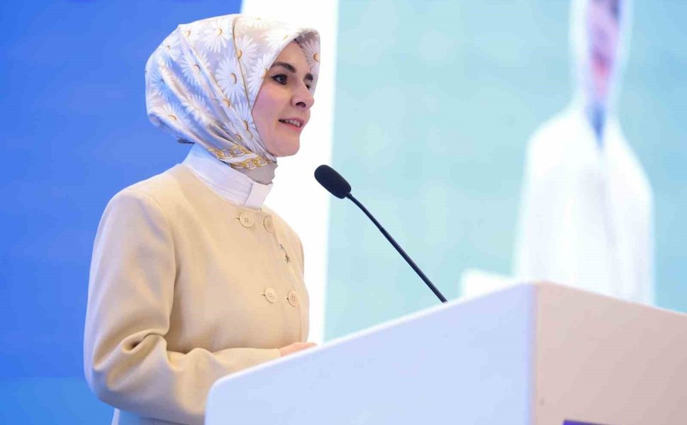 Bakan Göktaş: 'Çocukların dijital dünyada güçlendirilmesine yönelik küresel iş birliğimizi ortak zeminde pekiştirdik'