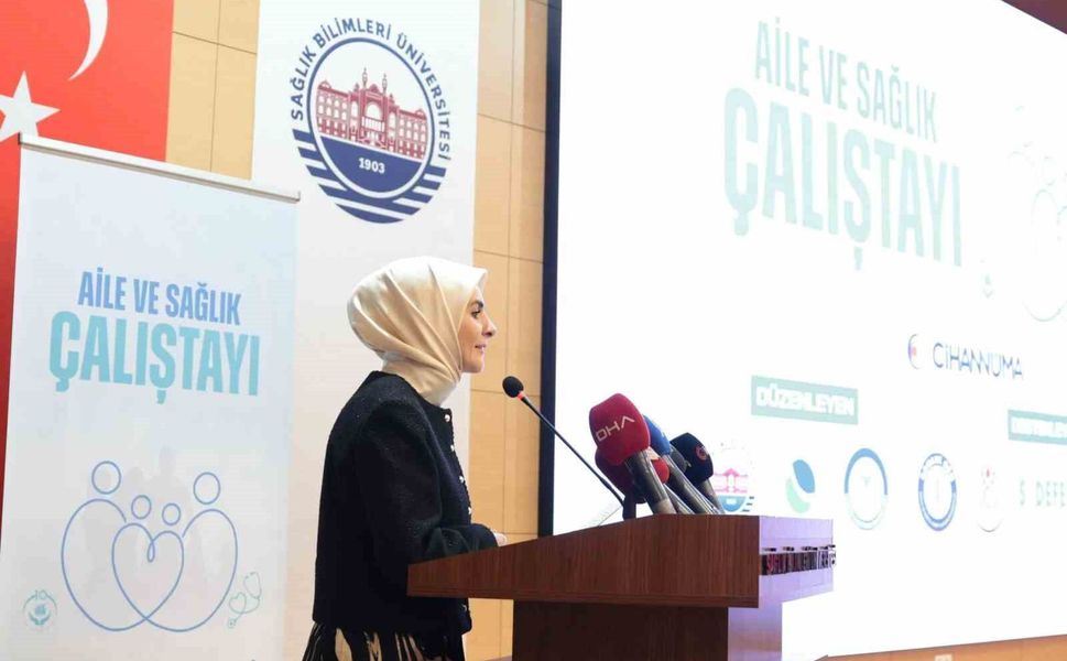 Bakan Göktaş: 'Sosyal ağ sağlayıcılara ve oyun platformlarına çocukların korunmasını esas alan önemli yükümlülükler getiriyoruz'