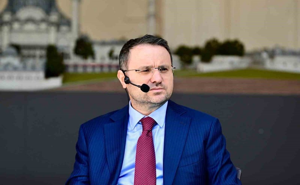 Bakan Gürlek Edirne'de gençlerle buluştu: 'Adaleti hızlandırmak en büyük hedefimiz'