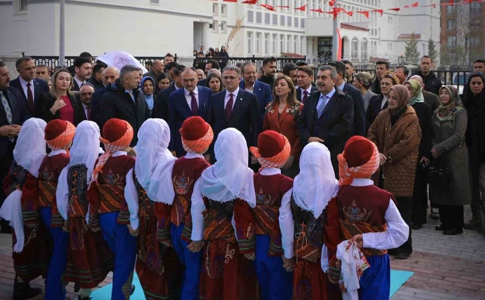 Bakan Tekin: 'Bütün çocuklar özeldir'