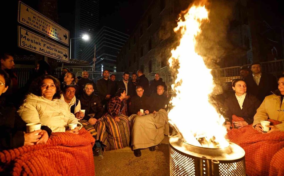 Başkan Tugay, Meslek Fabrikası önünde sabahladı
