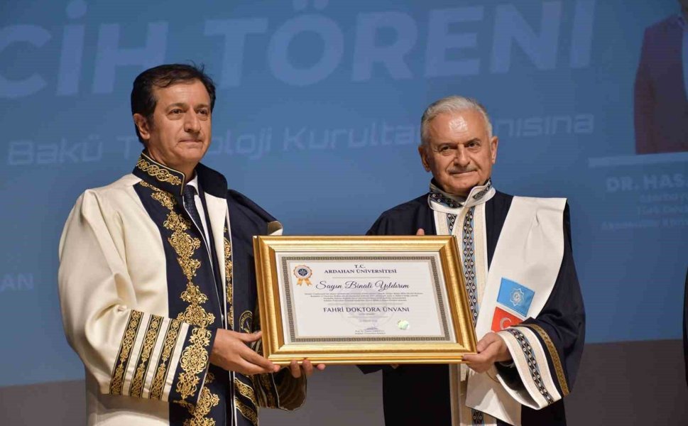 Binali Yıldırım'a fahri doktora ünvanı verildi