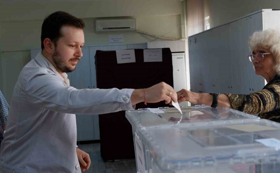 ⁠Bursa'da Bulgaristan Türkleri sandık başında