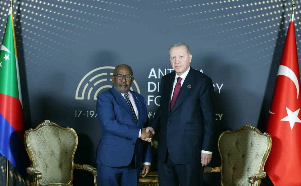 Cumhurbaşkanı Erdoğan Komorlar Birliği Cumhurbaşkanı Assoumani Azali ile görüştü