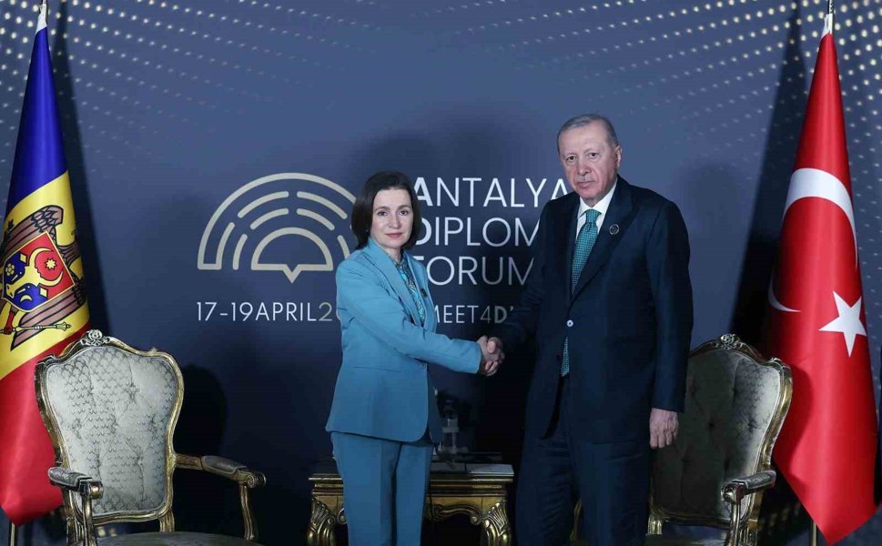 Cumhurbaşkanı Erdoğan, Moldova Cumhurbaşkanı Sandu ile bir araya geldi