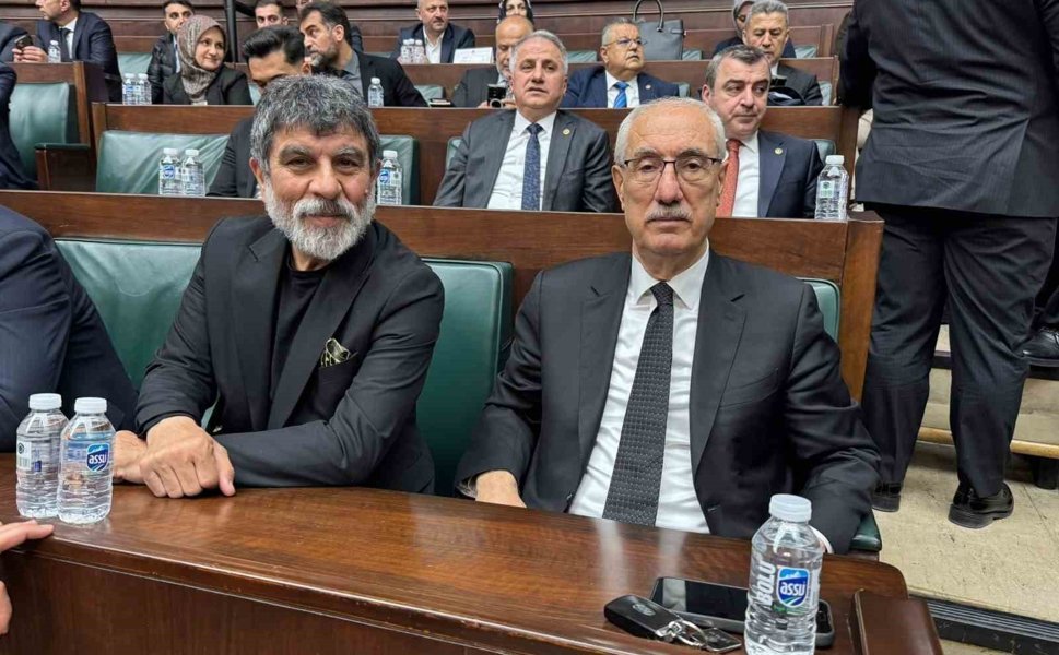 Kurtlar Vadisi'nde 'Erdal Kömürcü' karakteriyle tanınan ünlü oyuncu Sefa Zengin AK Parti Grup Toplantısı'na katıldı