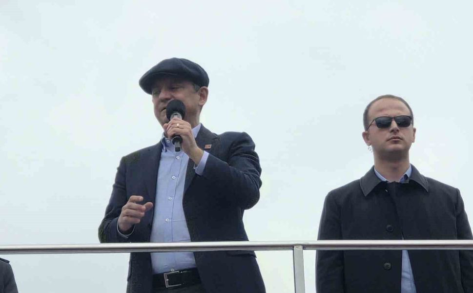 Özgür Özel, Kütahya'da 'Millet İradesine Sahip Çıkıyor' mitinginde konuştu