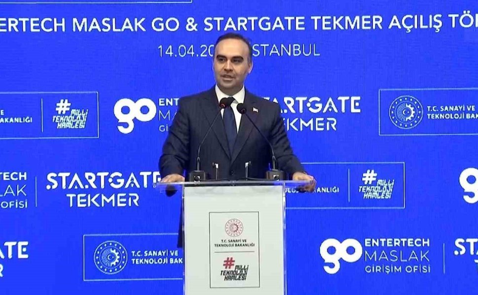 Sanayi ve Teknoloji Bakanı Kacır: '5 bine yakın teknoloji geliştiricisi Türkiye'mize taşındı'