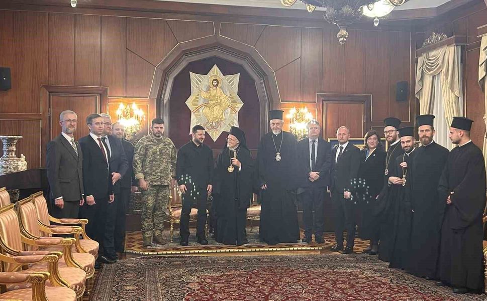 Ukrayna Devlet Başkanı Zelenskiy, Fener Rum Patriği Bartholomeos ile görüştü