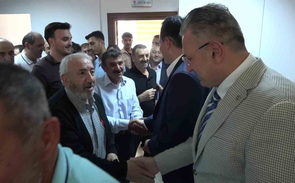 AK Parti üyesi emekli banka müdürü milletvekillerine seslendi: 'Emekliye zam bizi yüzde 70'e götürür'