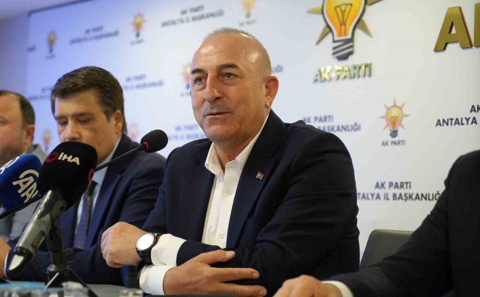 AK Partili Çavuşoğlu'ndan Büyükşehir'e çağrı: 'Antalya'nın imajını bozmaya hakkınız yok'