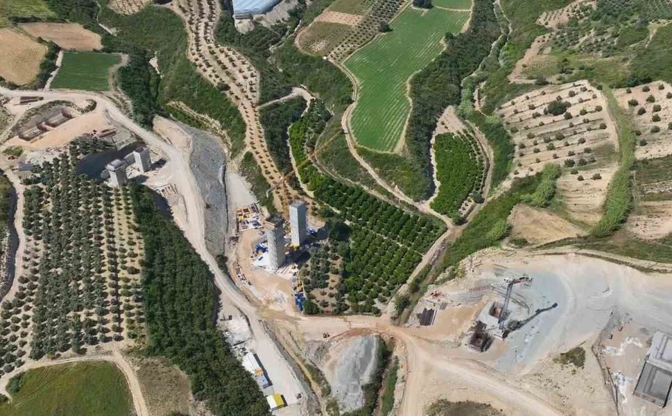Akdeniz'den Avrupa'ya uzanacak Antalya-Alanya Otoyolu'nda çalışmalar hızlandı
