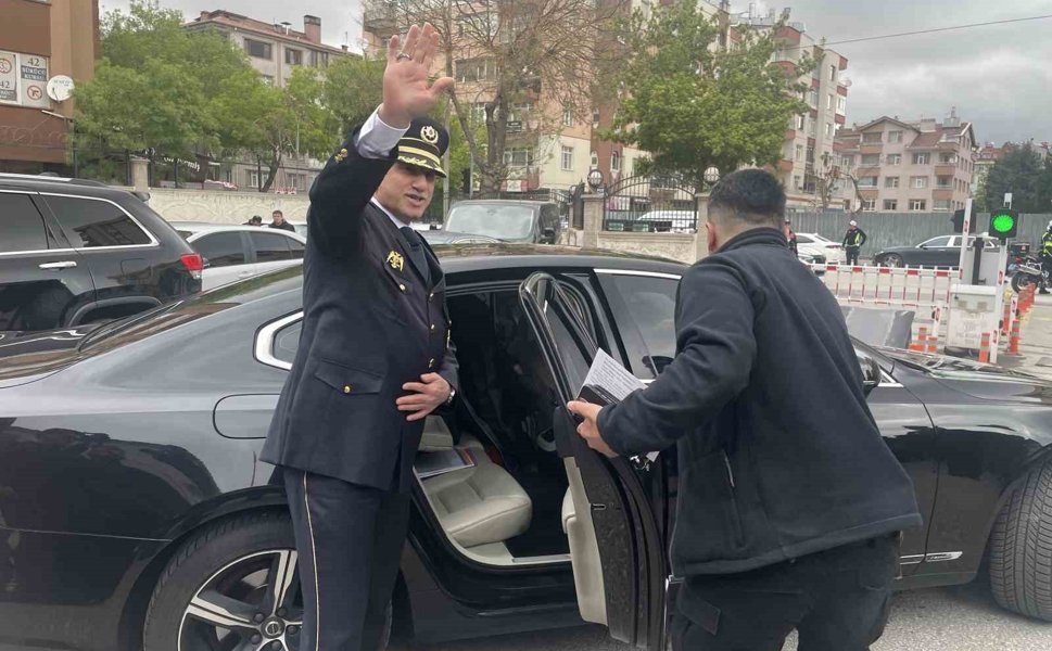 Ankara Emniyet Müdürlüğü görevine atanan Maksut Yüksek, Konya'ya veda etti