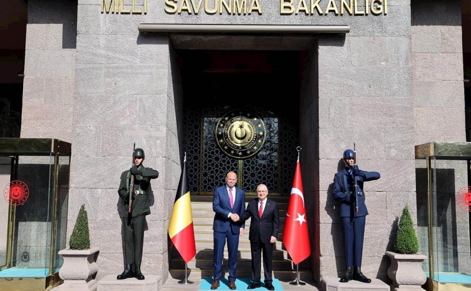 Bakan Güler, Belçika Savunma ve Dış Ticaret Bakanı Francken ile bir araya geldi
