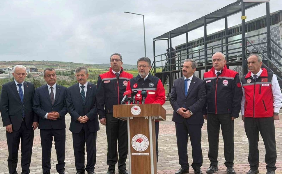 Bakan Yumaklı: 'Büyükbaş kurbanlıklarda 1 milyon 202 bin, küçükbaşlarda ise 3 milyon 761 bin sayısındayız'