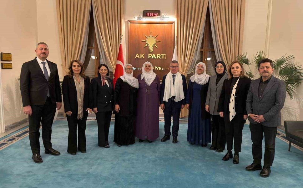 'Barış Anneleri'nden TBMM AK Parti Grubu'na ziyaret