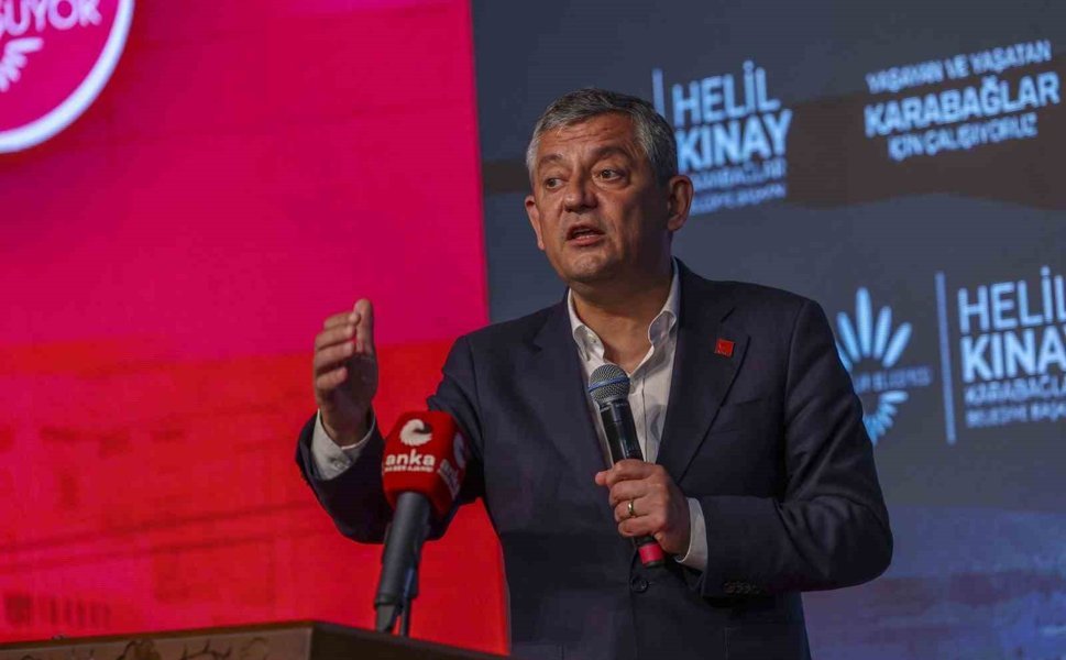 CHP Genel Başkanı Özel: 'Didişmek yerine kentleri depreme hazırlamak lazım'
