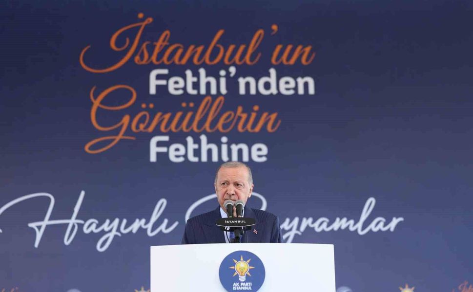 Cumhurbaşkanı Erdoğan, 'İstanbul'un fethi dünyanın gözbebeği bir şehirde karanlığın aydınlığa tebdilidir'
