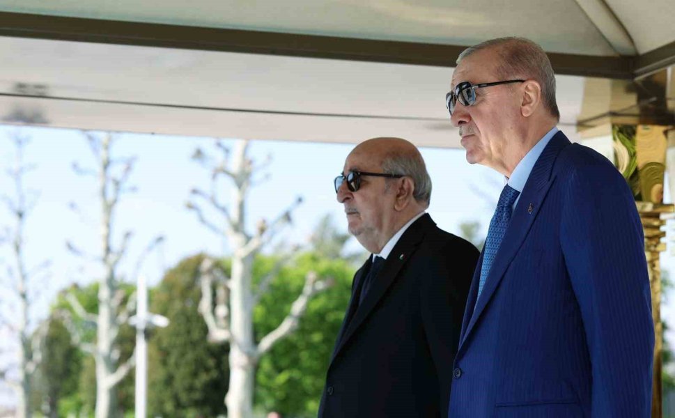 Cumhurbaşkanı Erdoğan: 'Türkiye ve Cezayir olarak bölgemizin barış ve güvenliğini çok ciddi şekilde tehdit eden şiddet sarmalının sona erdirilmesinde ortak tutuma sahibiz'