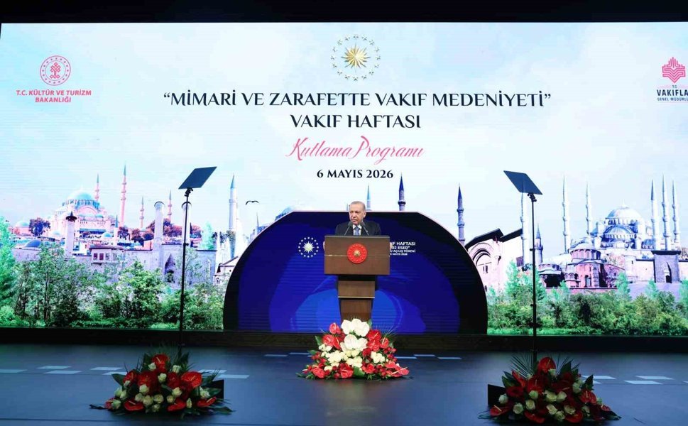 Cumhurbaşkanı Erdoğan: 'Yönettiği şehri haraca bağlayanlara ses çıkarmayıp, bu milletin evlatları için samimiyetle koşturanlara engel çıkaranları sadece maşeri vicdana havale ediyoruz'