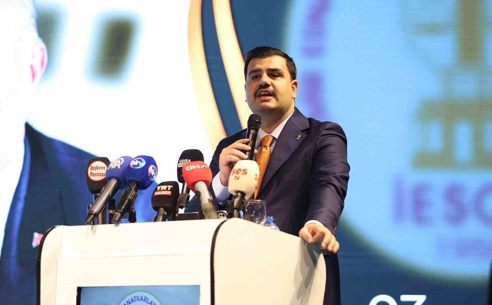 Eyyüp Kadir İnan'dan İzmir Çevre Yolu'nun ücretli olacağı iddialarına yalanlama