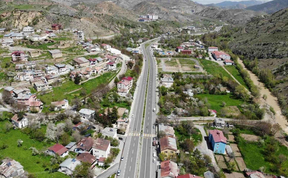 Gümüşhane'nin 3 bin seçmenli Tekke beldesinde 11 adaylı seçim yarışı