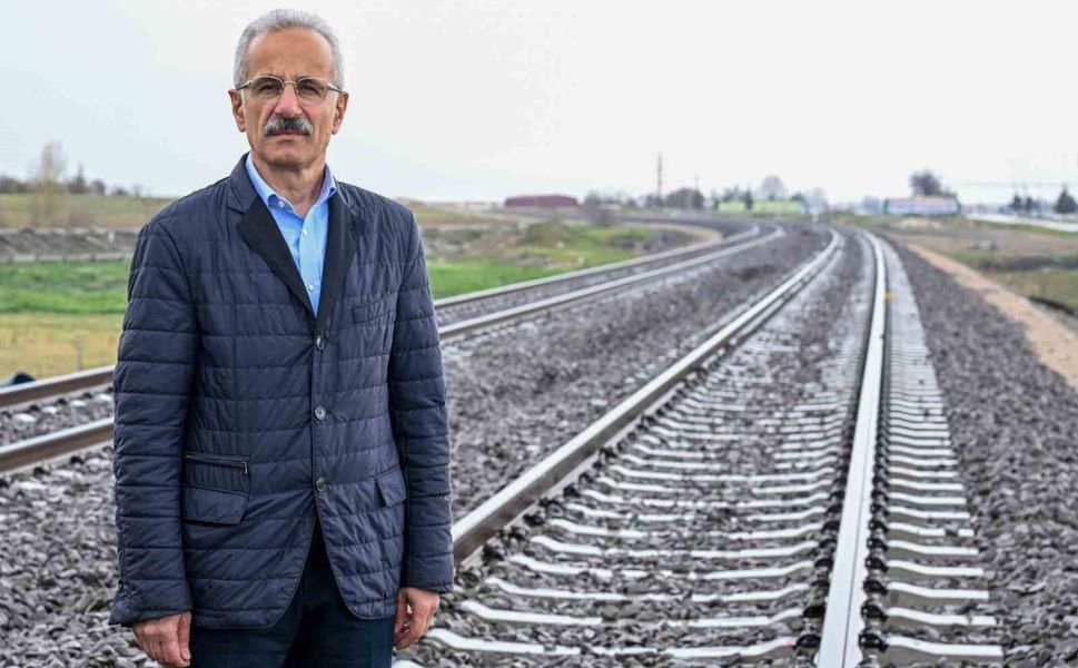 'Hattımız, mersin limanlarını orta koridor ve kalkınma yolu'na yüksek hızda bağlayacak'