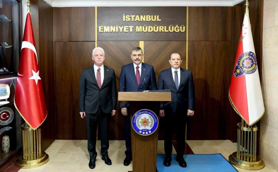 İçişleri Bakanı Çiftçi, İstanbul Emniyet Müdürlüğünü ziyaret etti