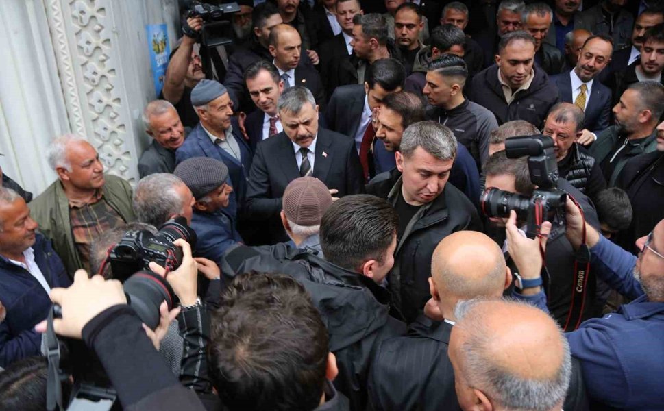 İçişleri Bakanı Mustafa Çiftçi, Bitlis'te ziyaretlerde bulundu